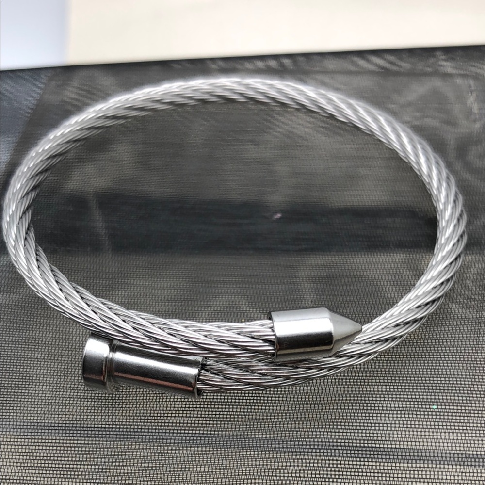 Bracelet Bangle Women/Men Cable Wire in Silver Tone Stainless Steel NWOT